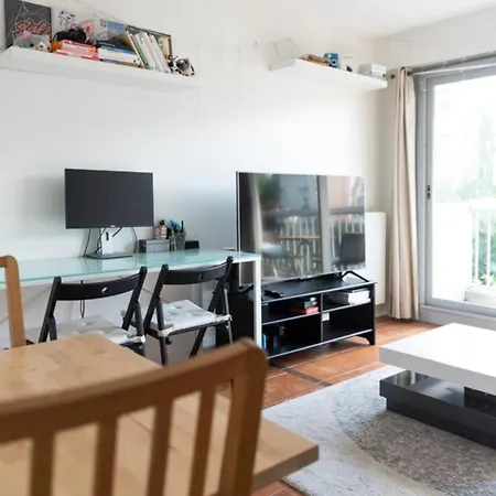 Bright Apt Close To The Cartier Foundation Paris