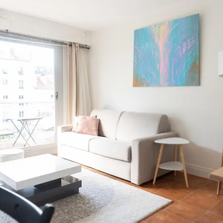 Apartment Bright Apt Close To The Cartier Foundation
