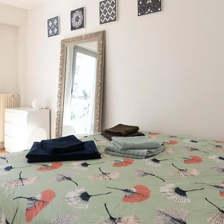 Bright Apt Close To The Cartier Foundation Apartment