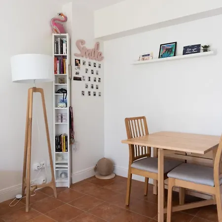 Bright Apt Close To The Cartier Foundation *
